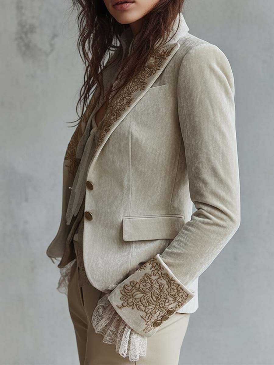 Antonina | blazer femminile sagomato con ricami