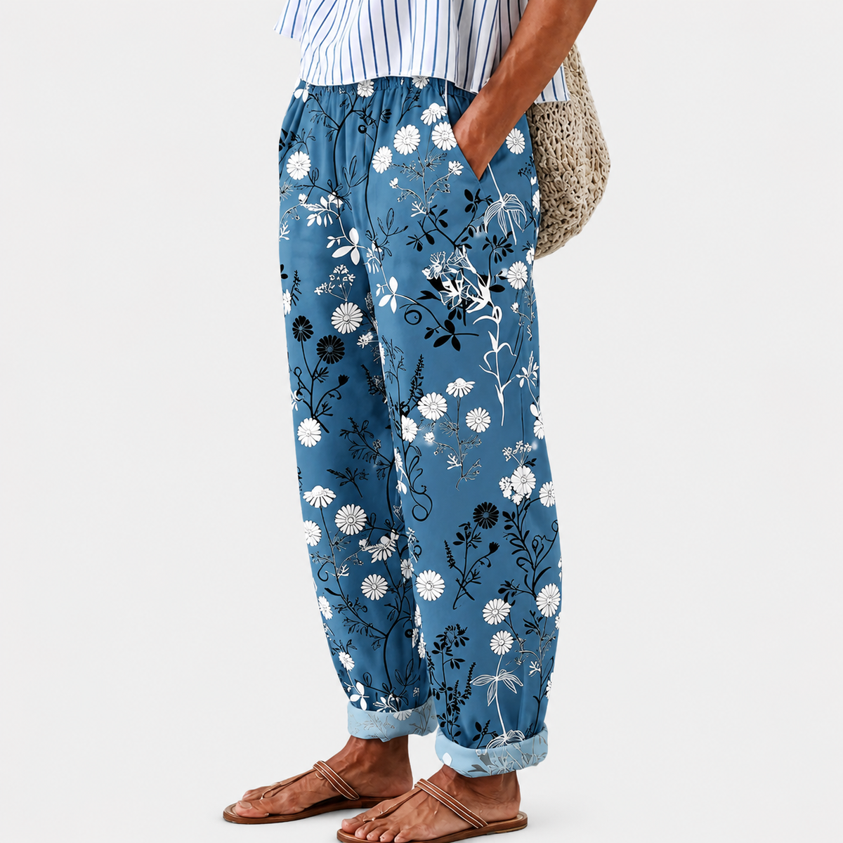 Pantaloni Relax Blu con Fiori