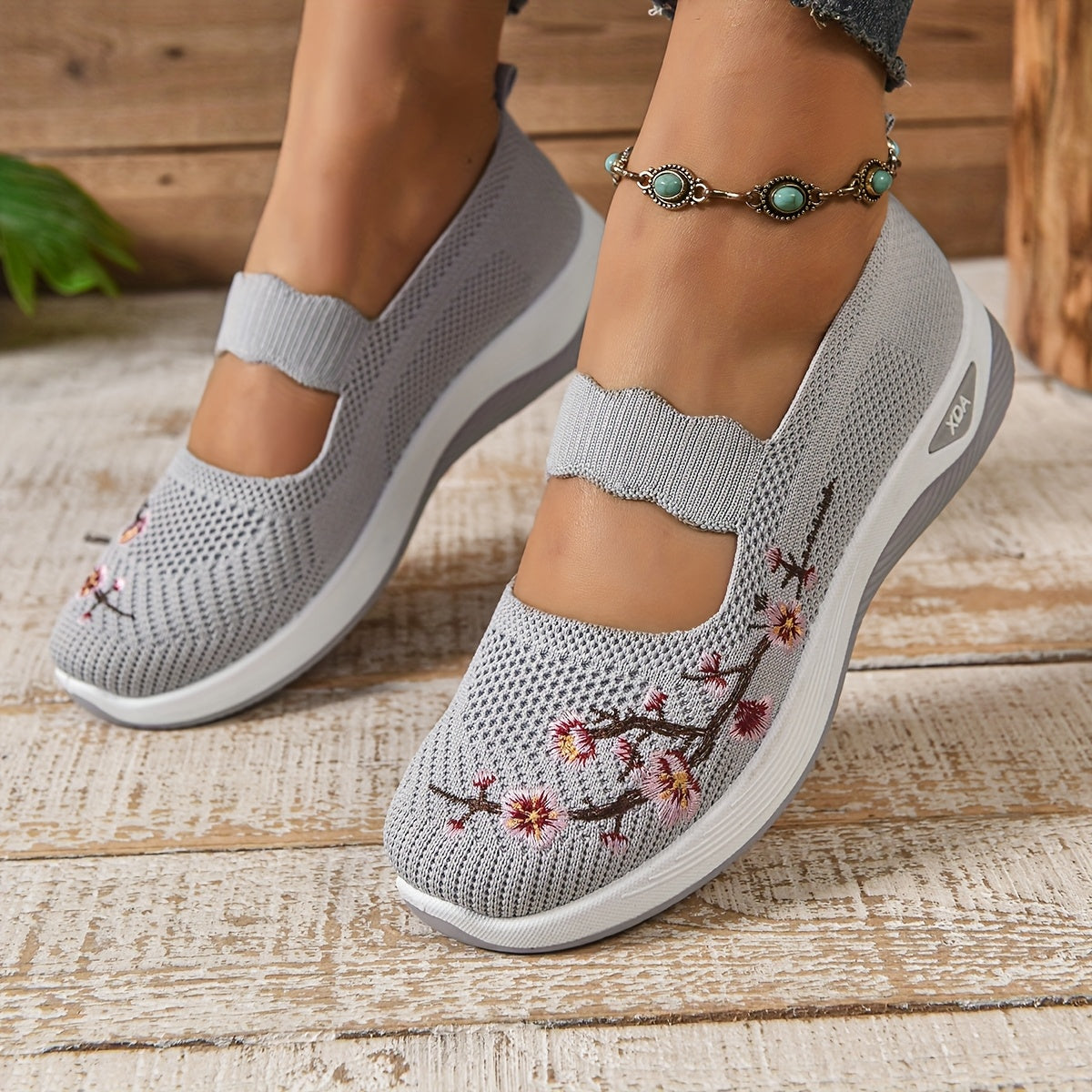 Aurore | Baskets en maille avec broderie florale