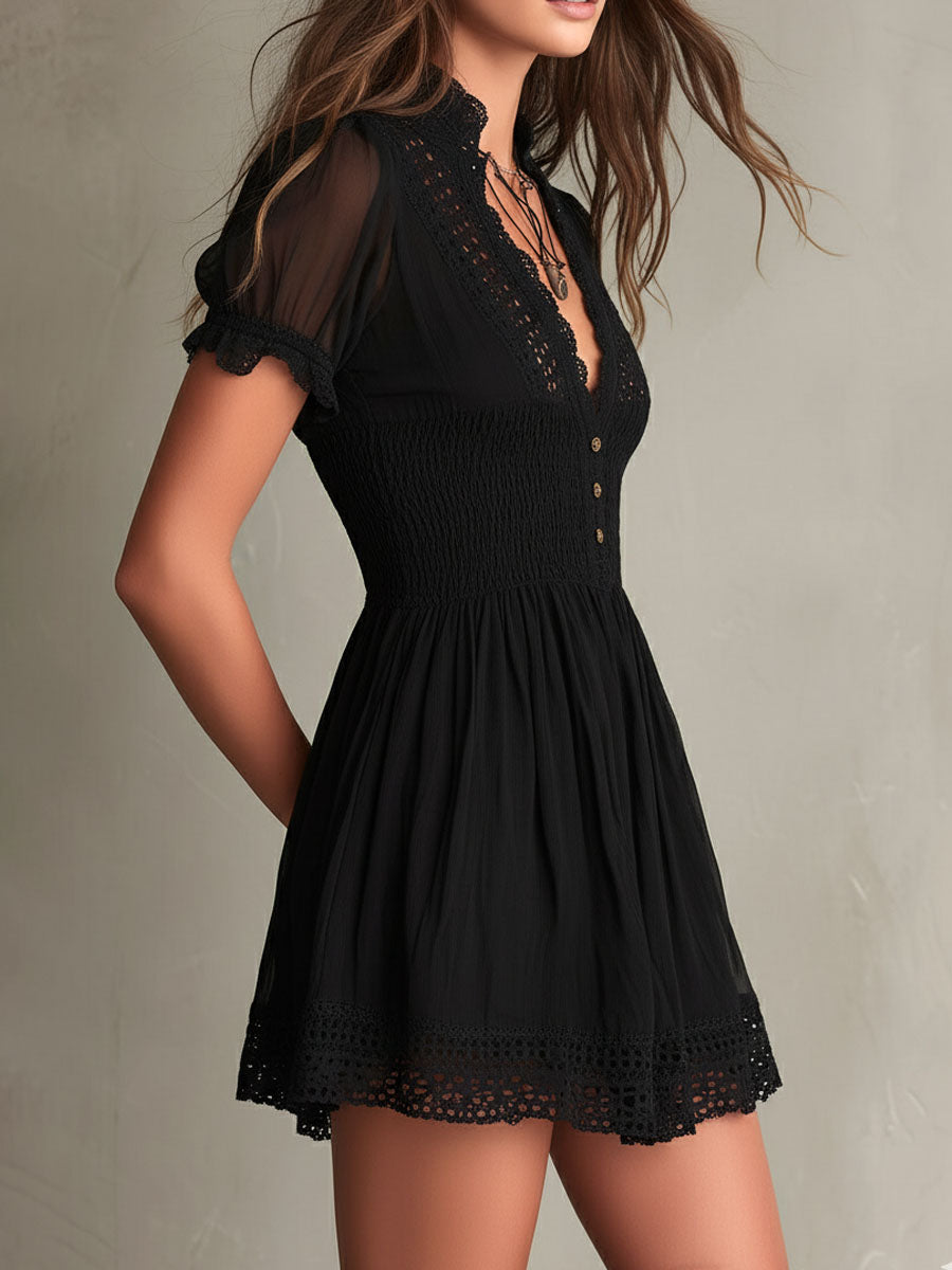 Cinzia | Minivestito Nero Smock con Rifiniture in Pizzo