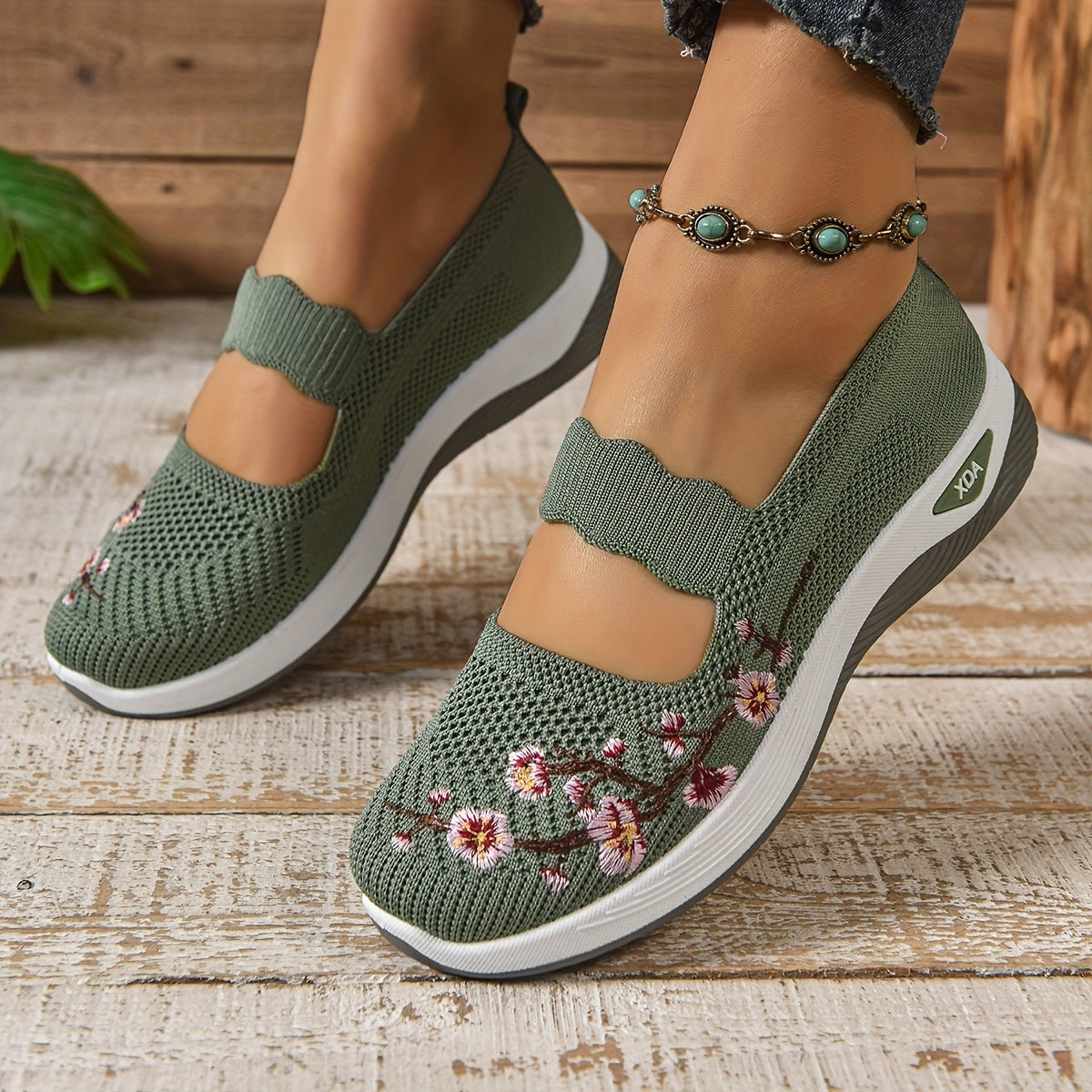 Aurore | Baskets en maille avec broderie florale