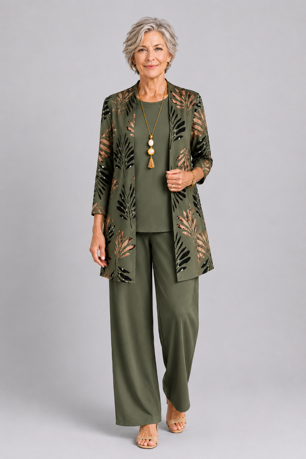 Costanza | Completo tre pezzi verde con cardigan lungo e pantaloni a fantasia