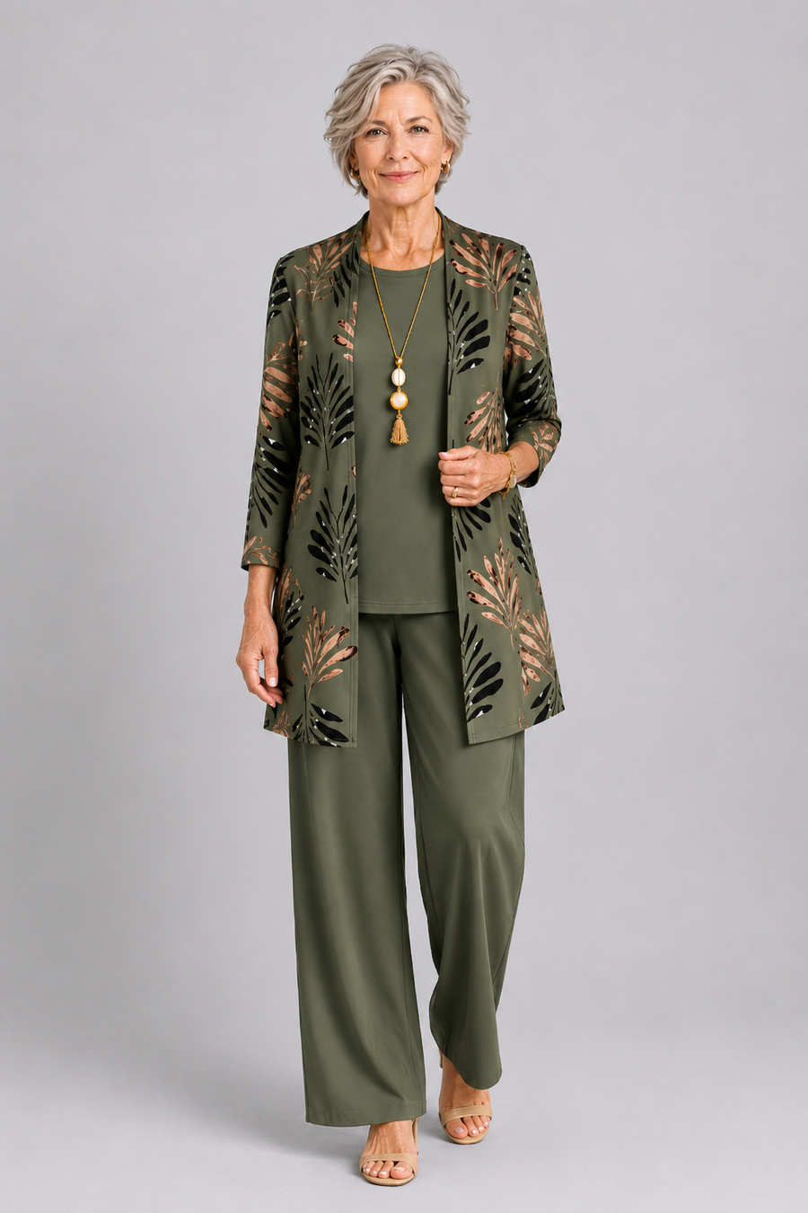 Costanza | Completo tre pezzi verde con cardigan lungo e pantaloni a fantasia