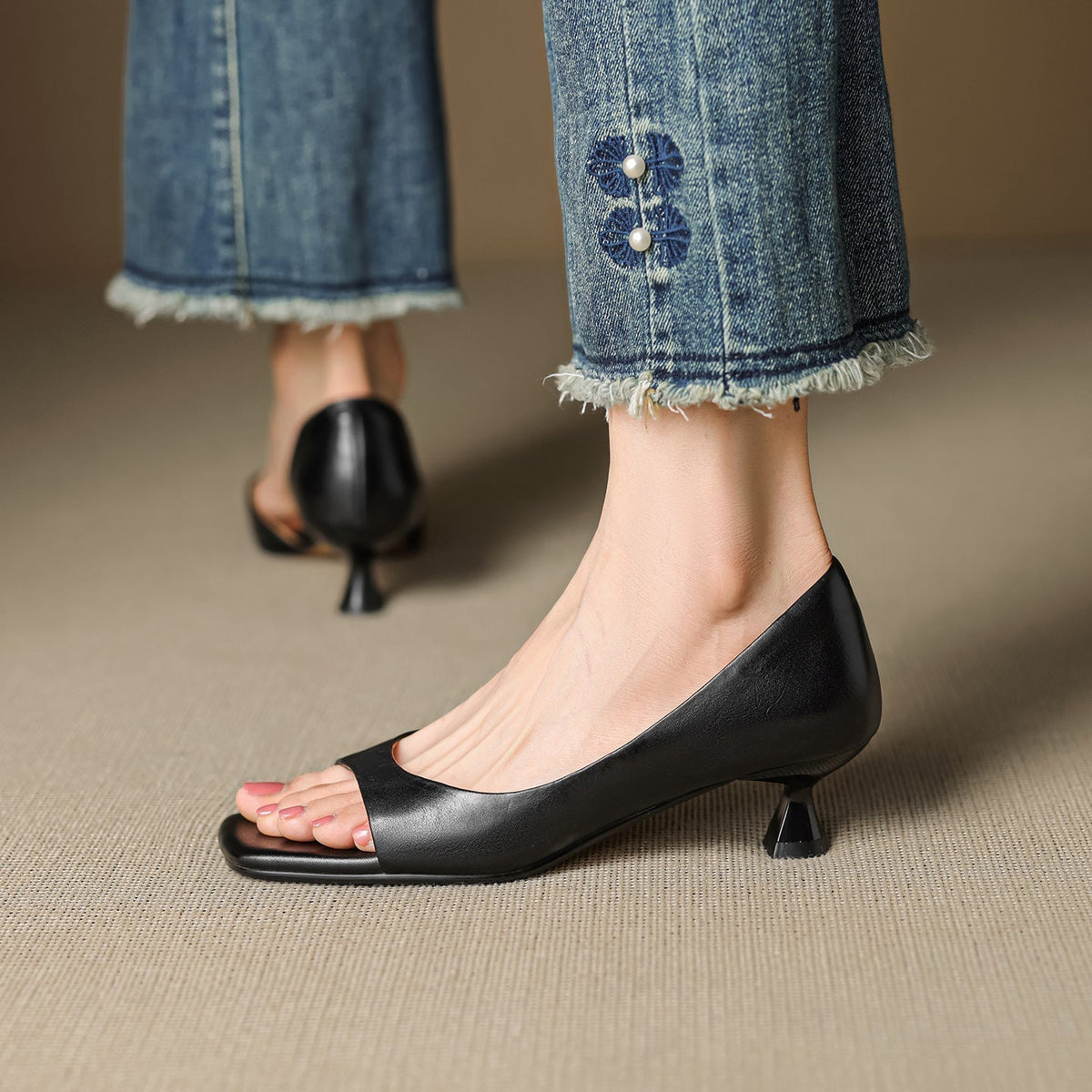 Delaney | Tacchi a Kitten Peep-Toe