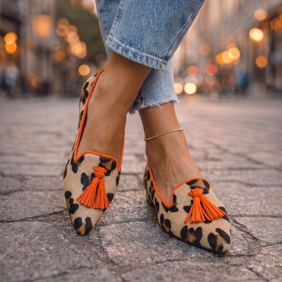 Alessia | Ballerine a Punta in Suede con Nappine