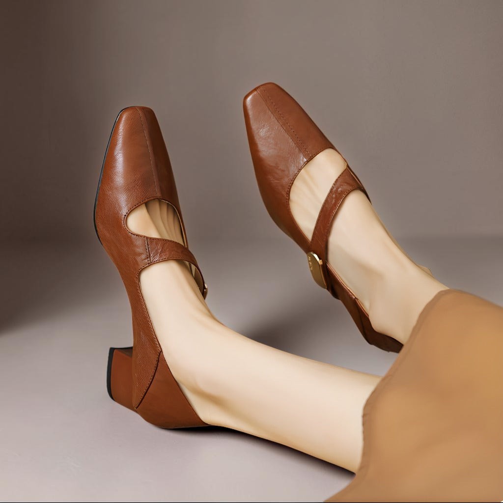 Sabella | Raffinate Pump Mary Jane con Punta Quadrata